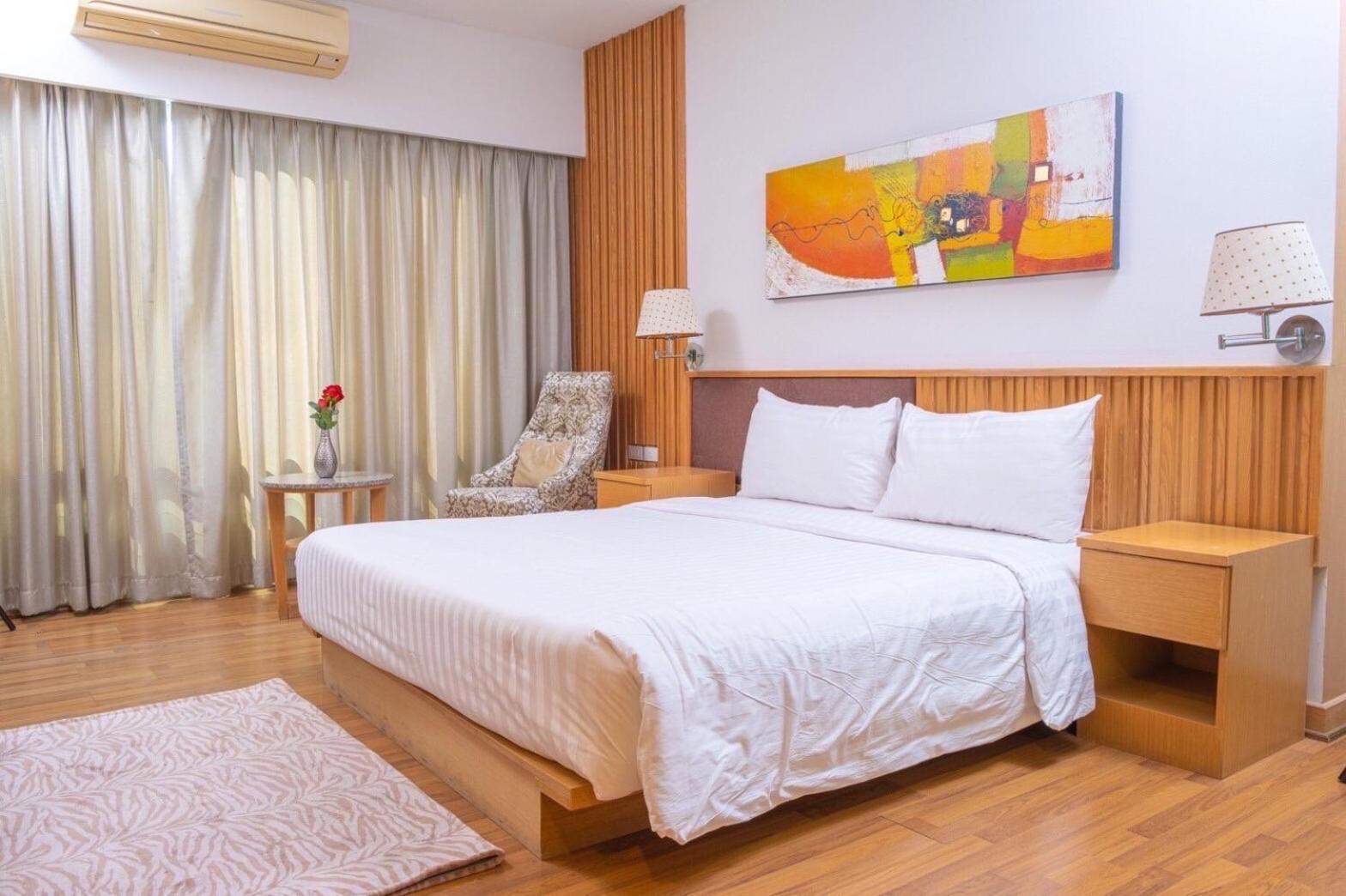 Mamaison Hotel Бурирам Экстерьер фото