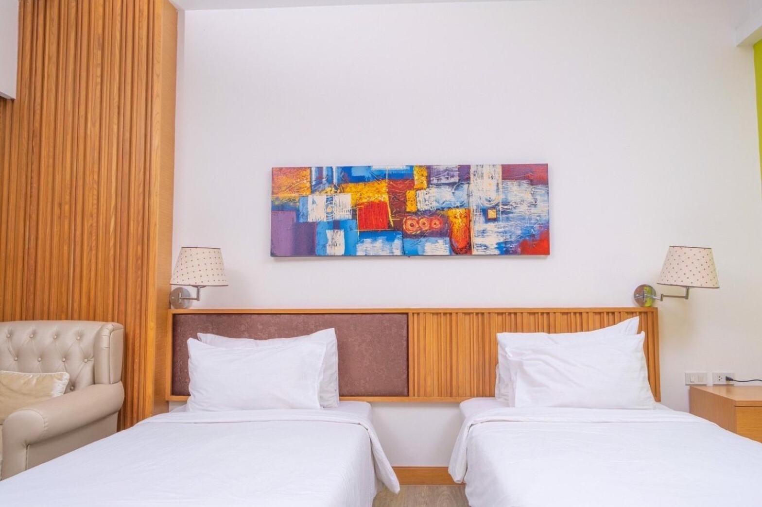 Mamaison Hotel Бурирам Экстерьер фото