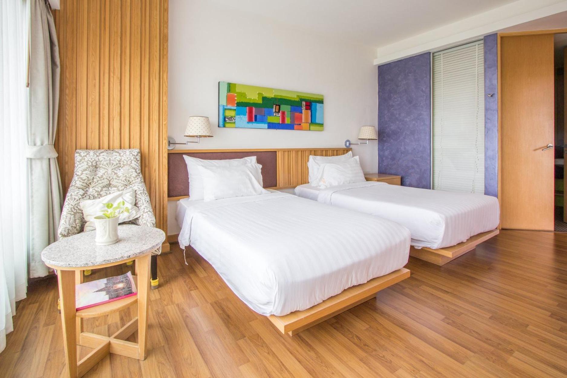 Mamaison Hotel Бурирам Экстерьер фото