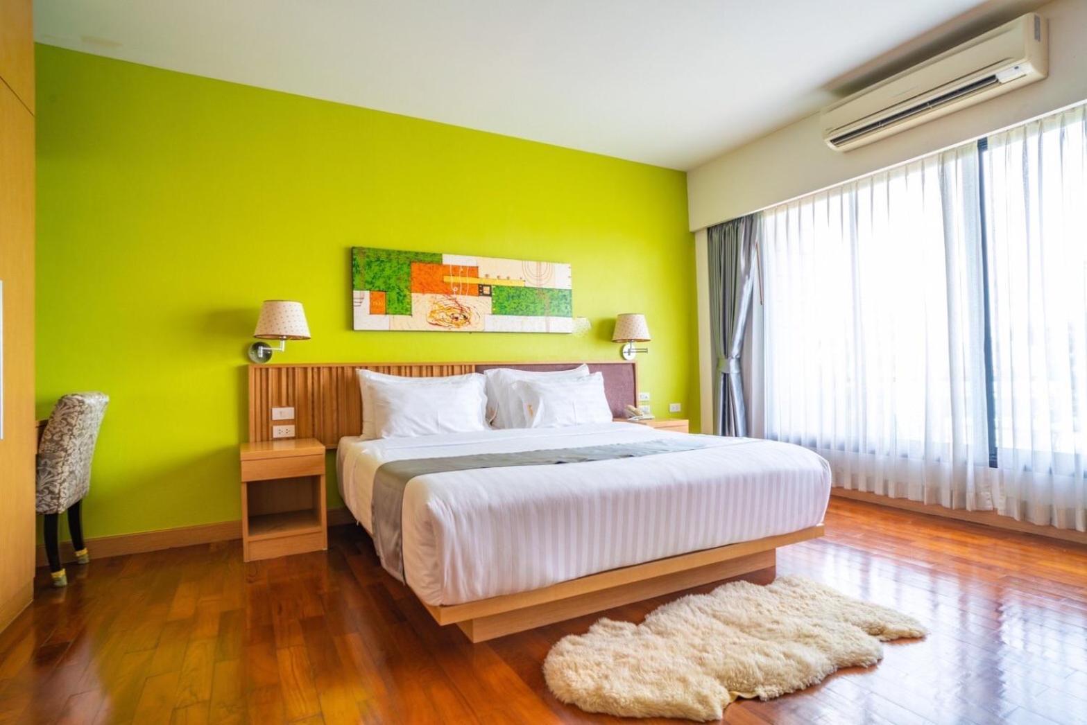 Mamaison Hotel Бурирам Экстерьер фото