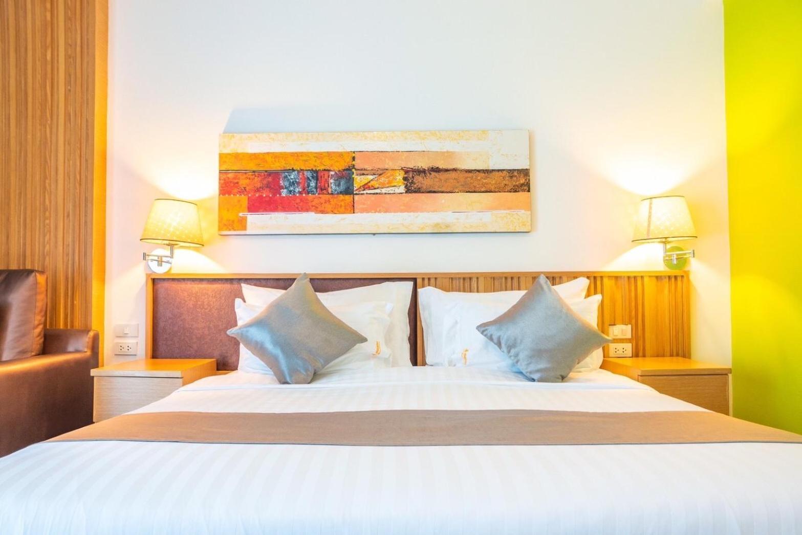 Mamaison Hotel Бурирам Экстерьер фото