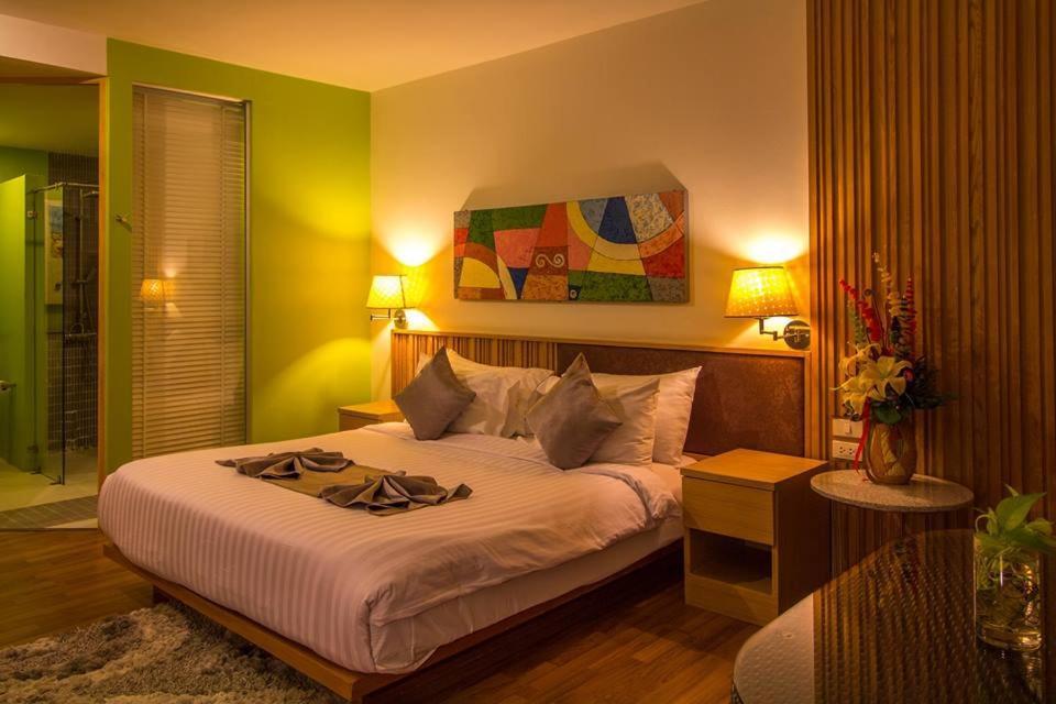 Mamaison Hotel Бурирам Экстерьер фото