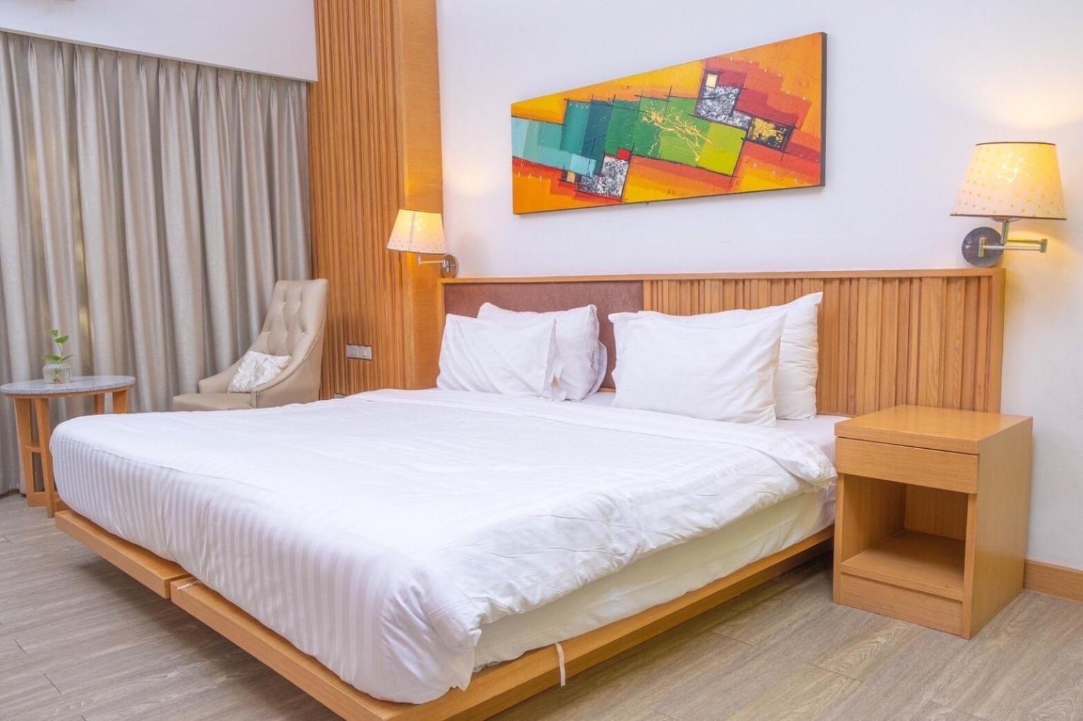 Mamaison Hotel Бурирам Экстерьер фото