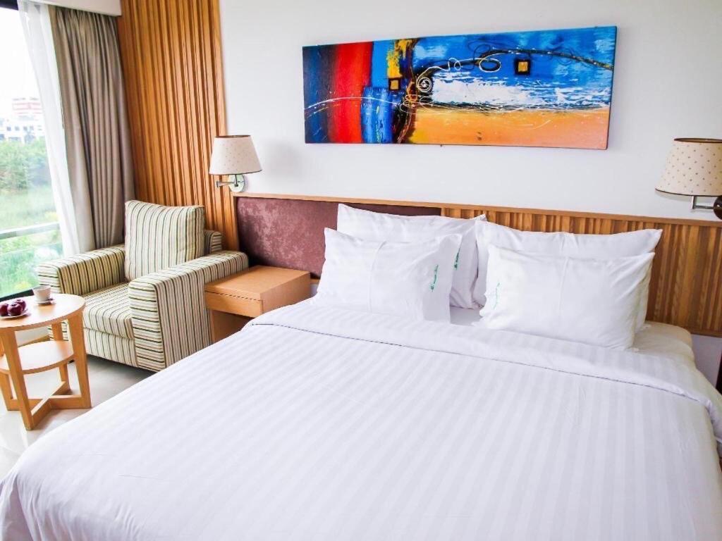 Mamaison Hotel Бурирам Экстерьер фото