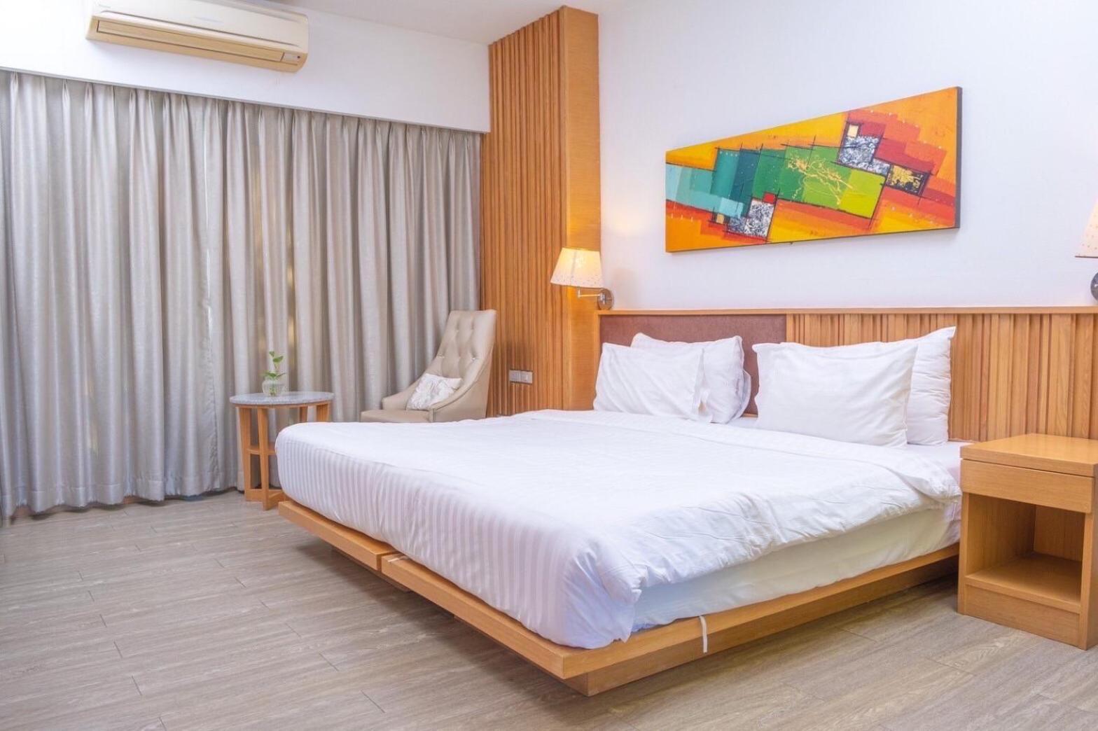 Mamaison Hotel Бурирам Экстерьер фото