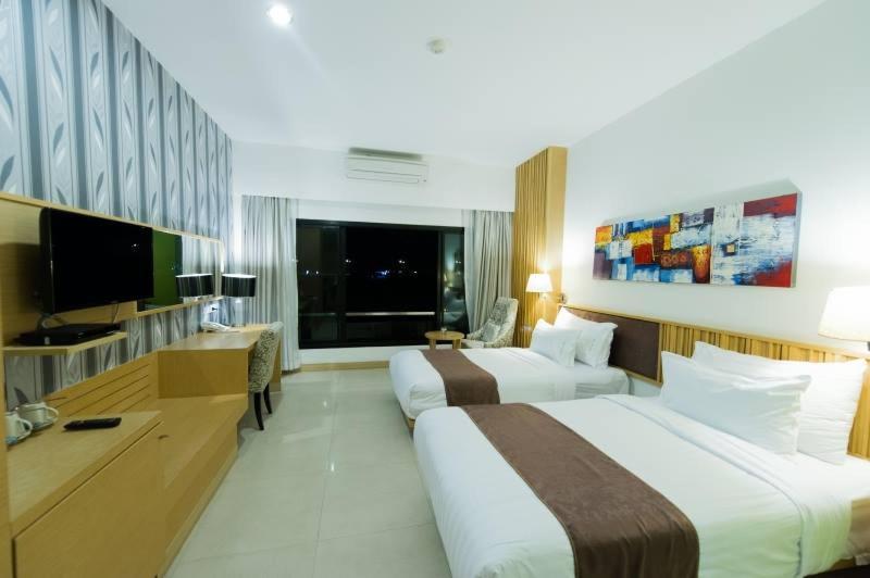 Mamaison Hotel Бурирам Экстерьер фото