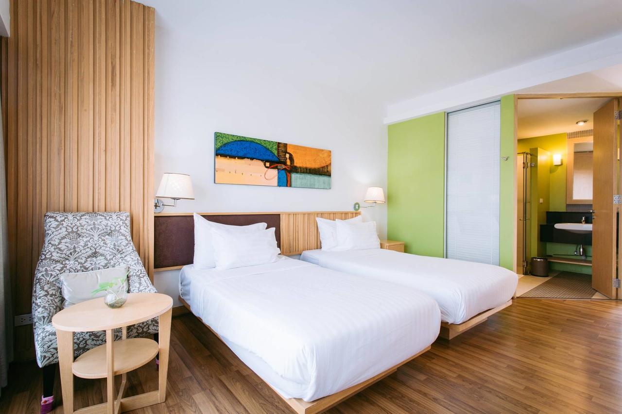 Mamaison Hotel Бурирам Экстерьер фото