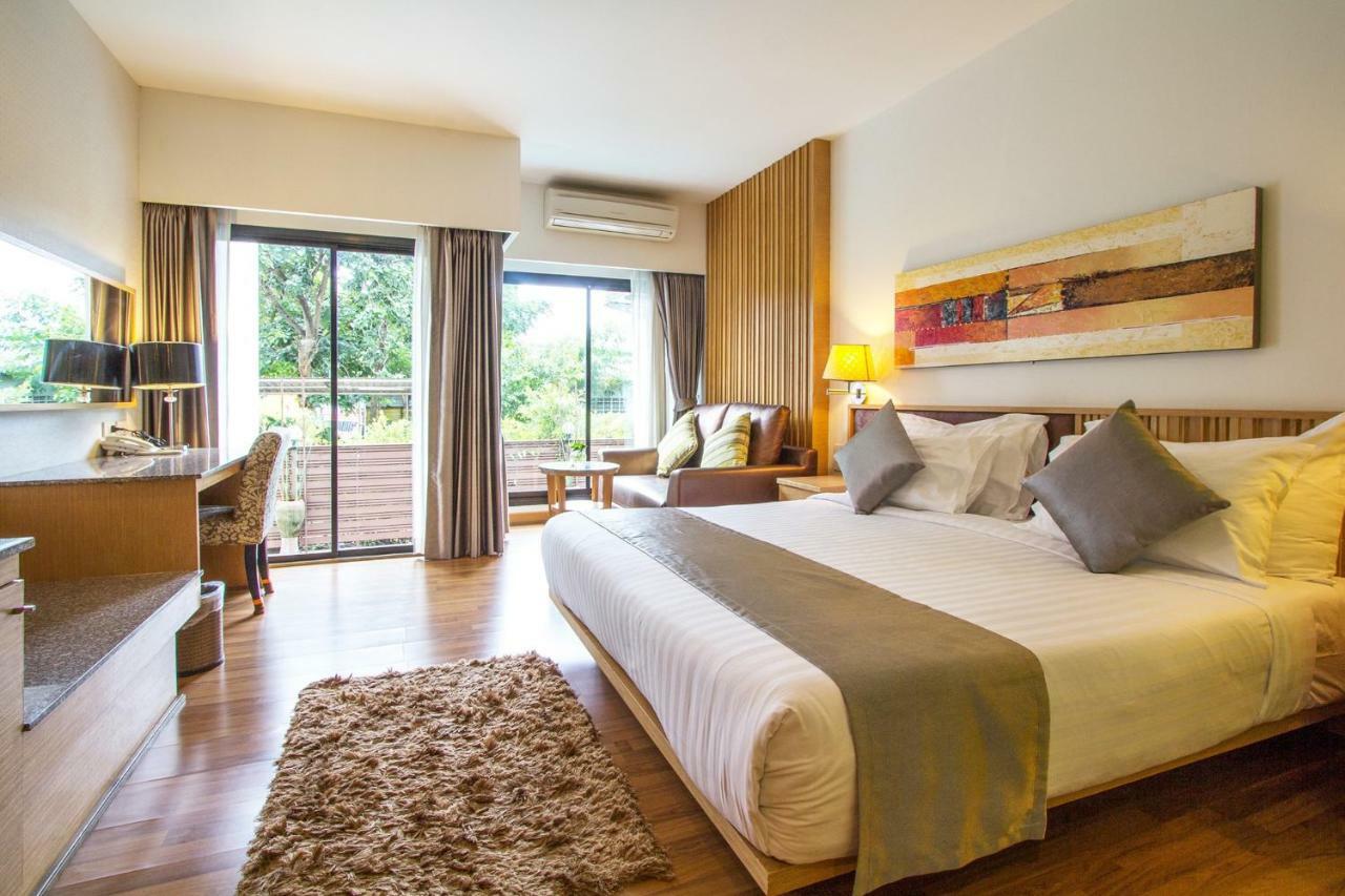 Mamaison Hotel Бурирам Экстерьер фото